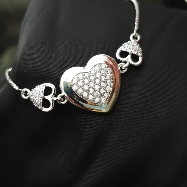 Love Link - Image 2