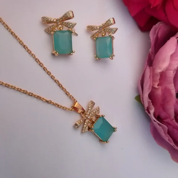 Regal Ribbon ~ Aqua - Image 3