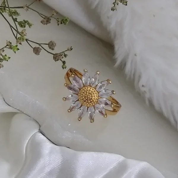 Dazzling Daisy ~ White