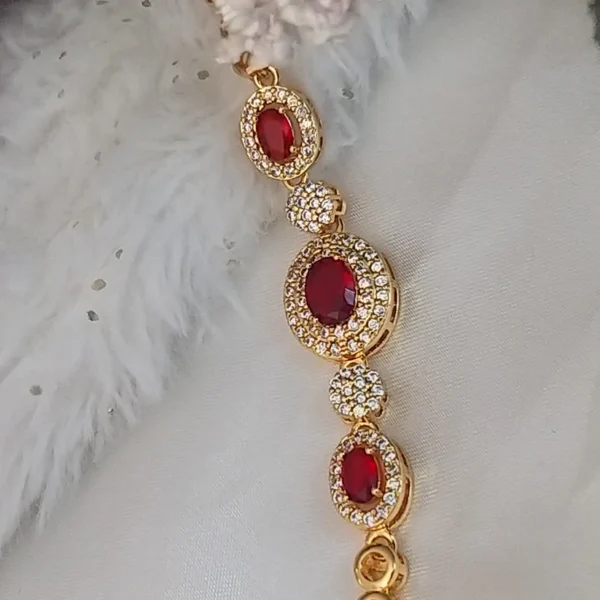 Oval Oasis ~ Red - Image 2