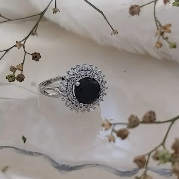 Solitaire Charm ~Black - Image 4